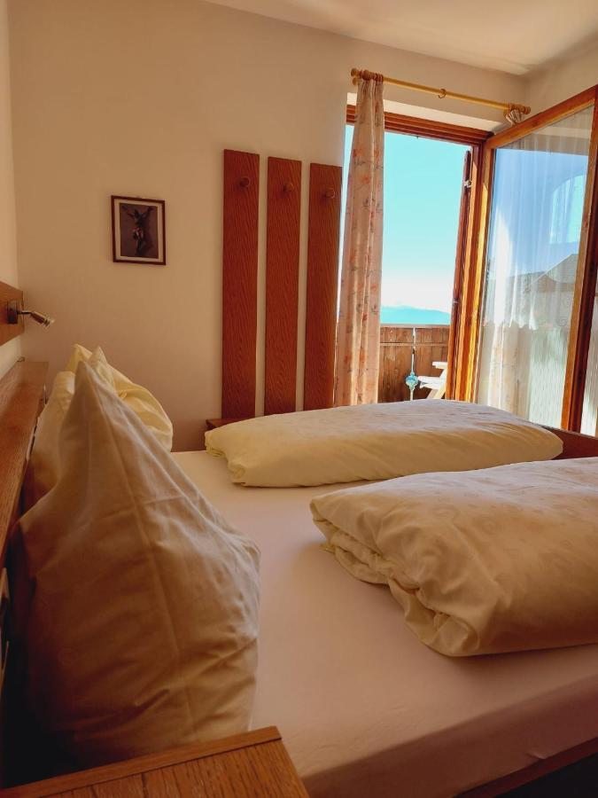 Moarhof Otel Mölten Dış mekan fotoğraf